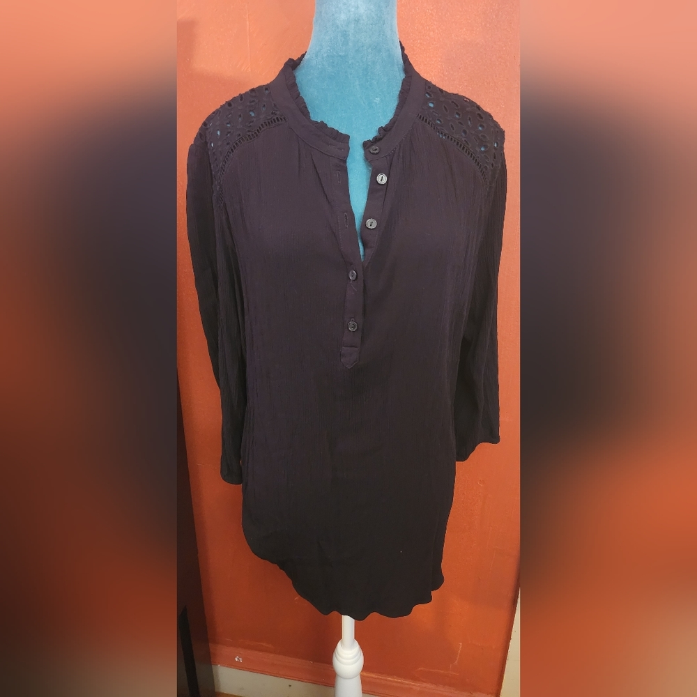 TORRID long-sleeved black blouse